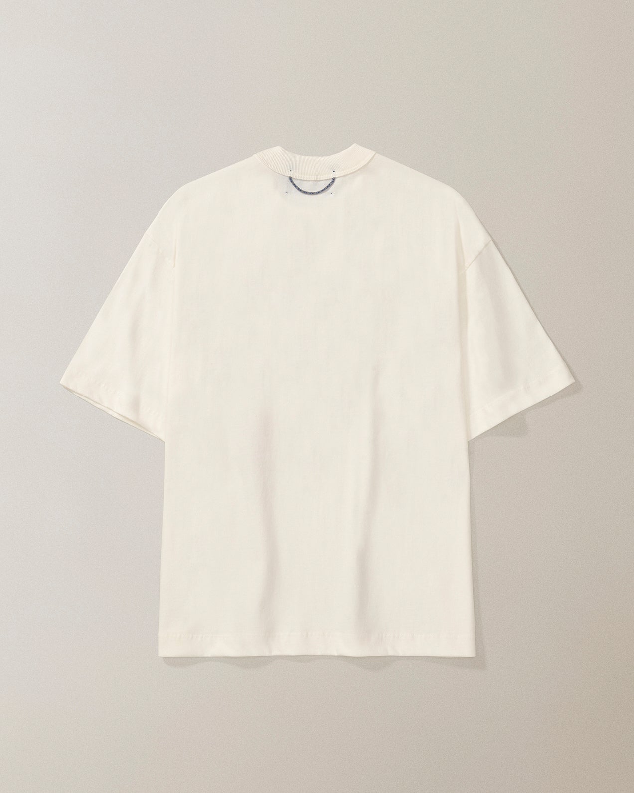 CAMISETA QC JOANINHA BOXY OFF WHITE