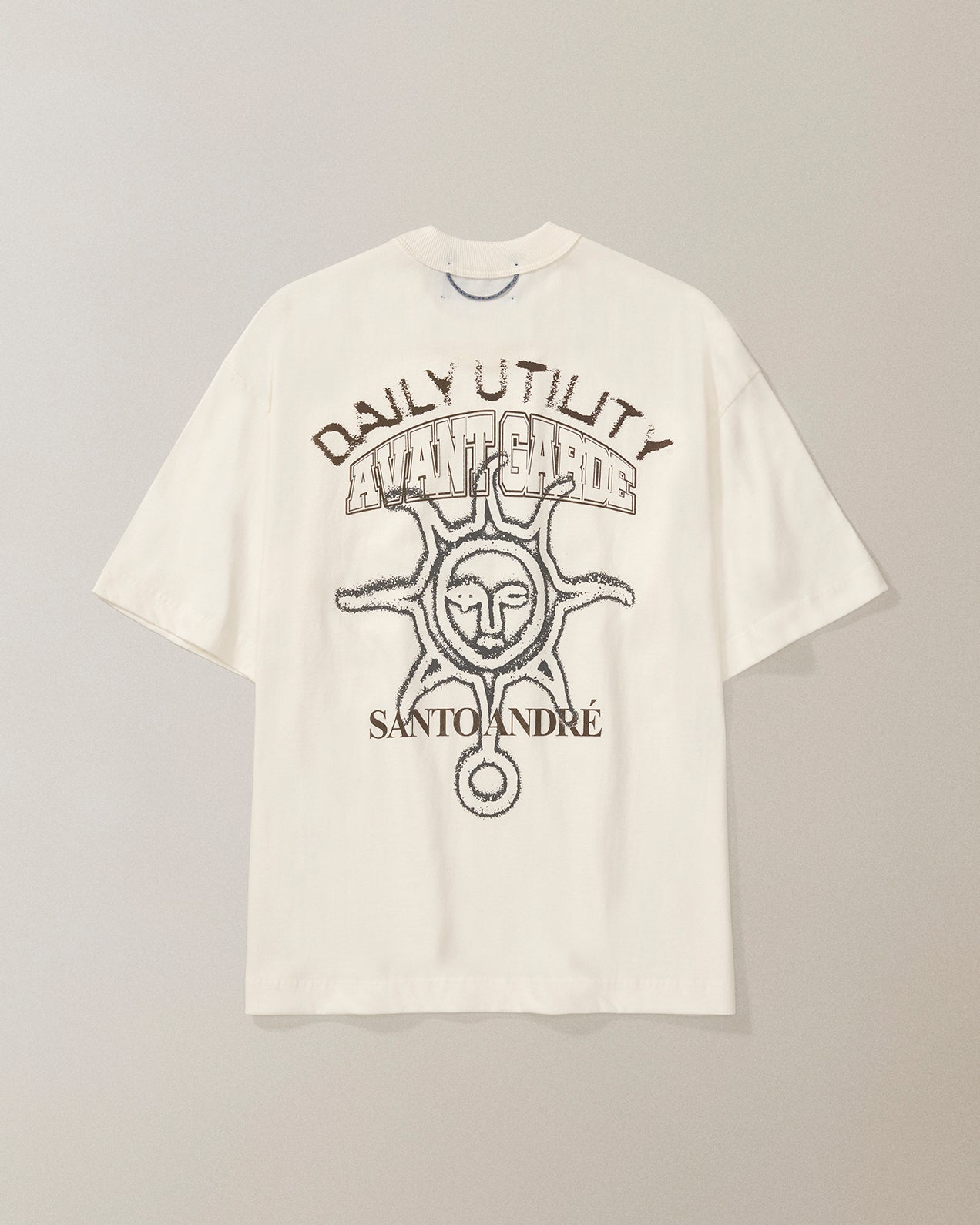 CAMISETA QC SOL EM S.A. BOXY OFF WHITE