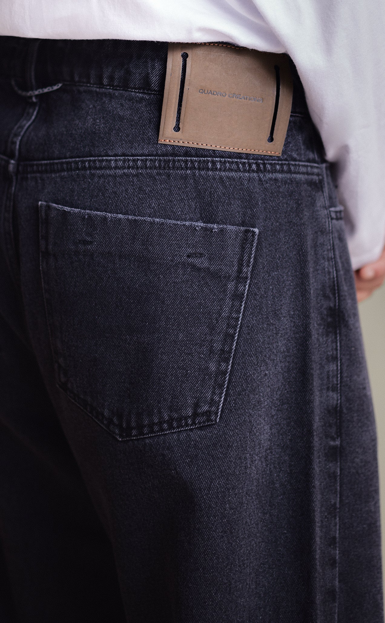 CALCA BOOTS STRAIGHT JEANS LASER CHUMBO