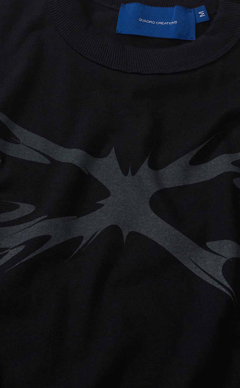 CAMISETA QC SPIKES BOXY PRETO