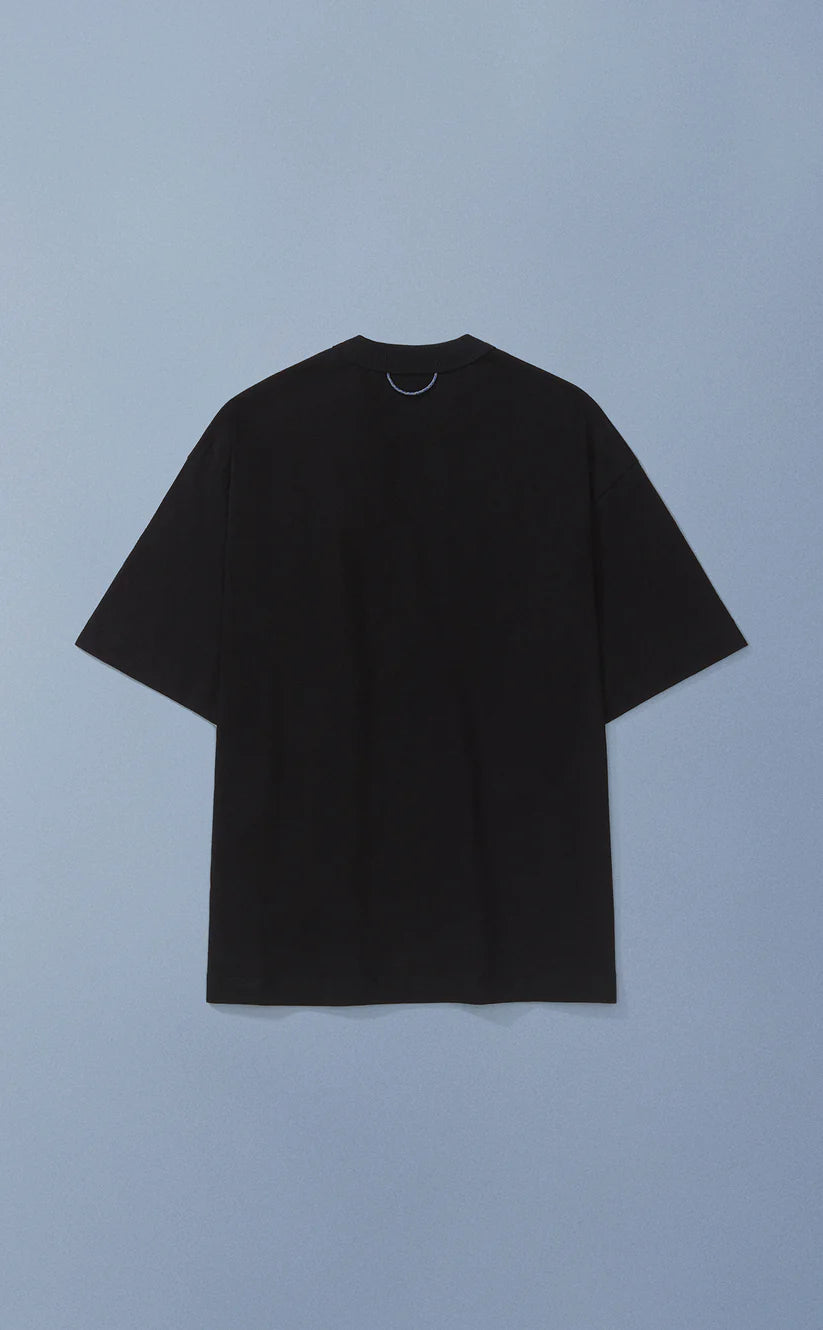 CAMISETA QC JANELA BOXY PRETO