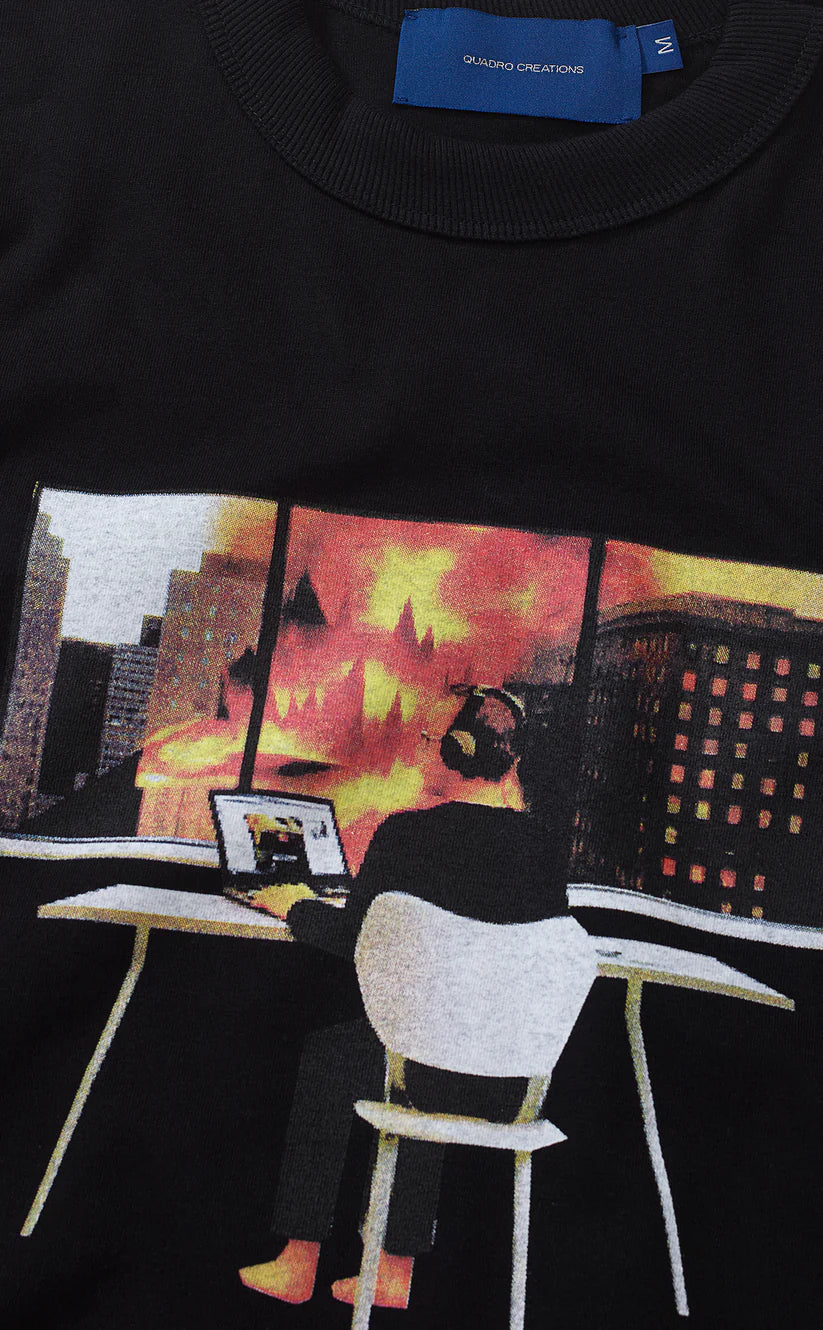 CAMISETA QC JANELA BOXY PRETO