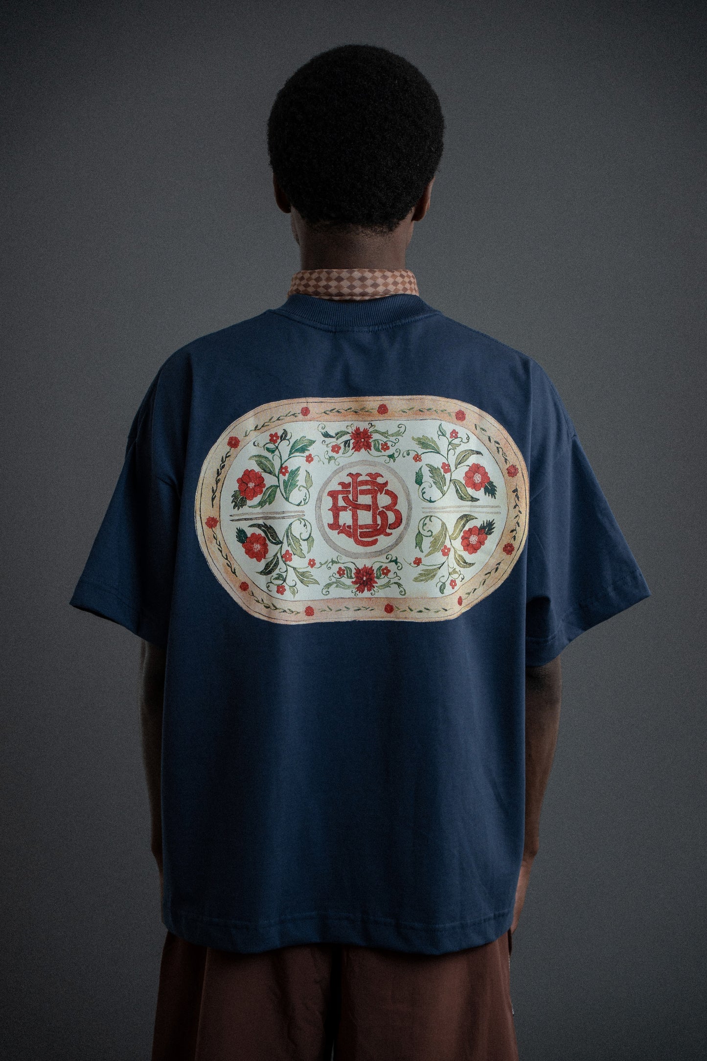 CAMISETA BOXY AQUARELA AZUL MARINHO