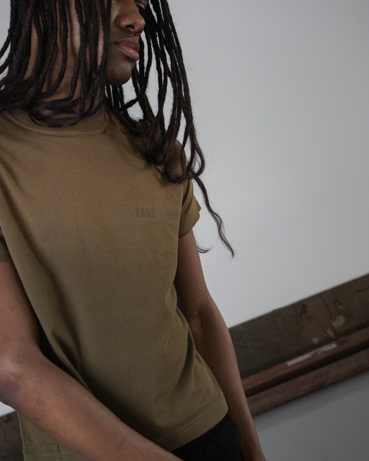 UNF REGULAR TEE OLIVE GREEN