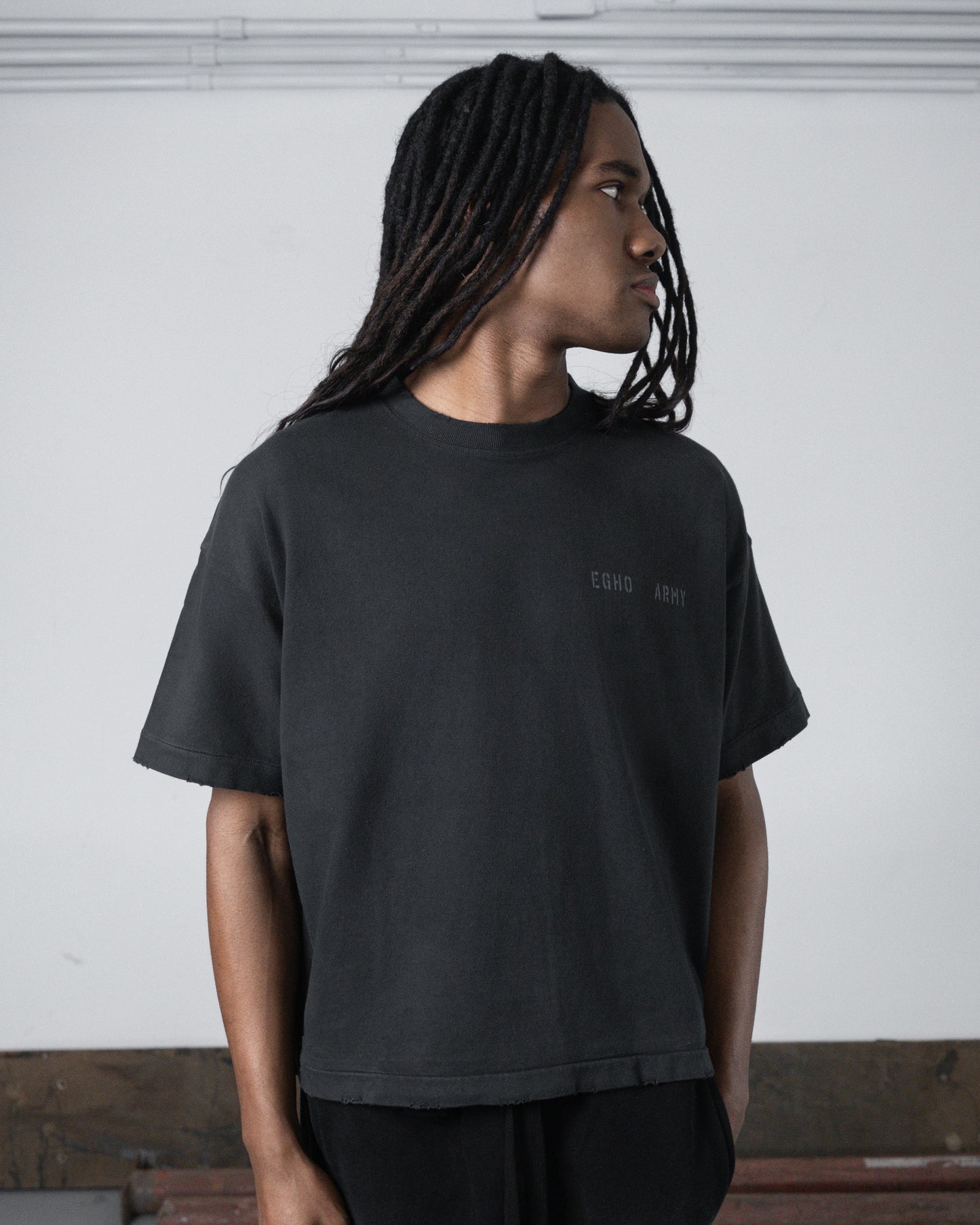 UNF BOXY TEE BLACK