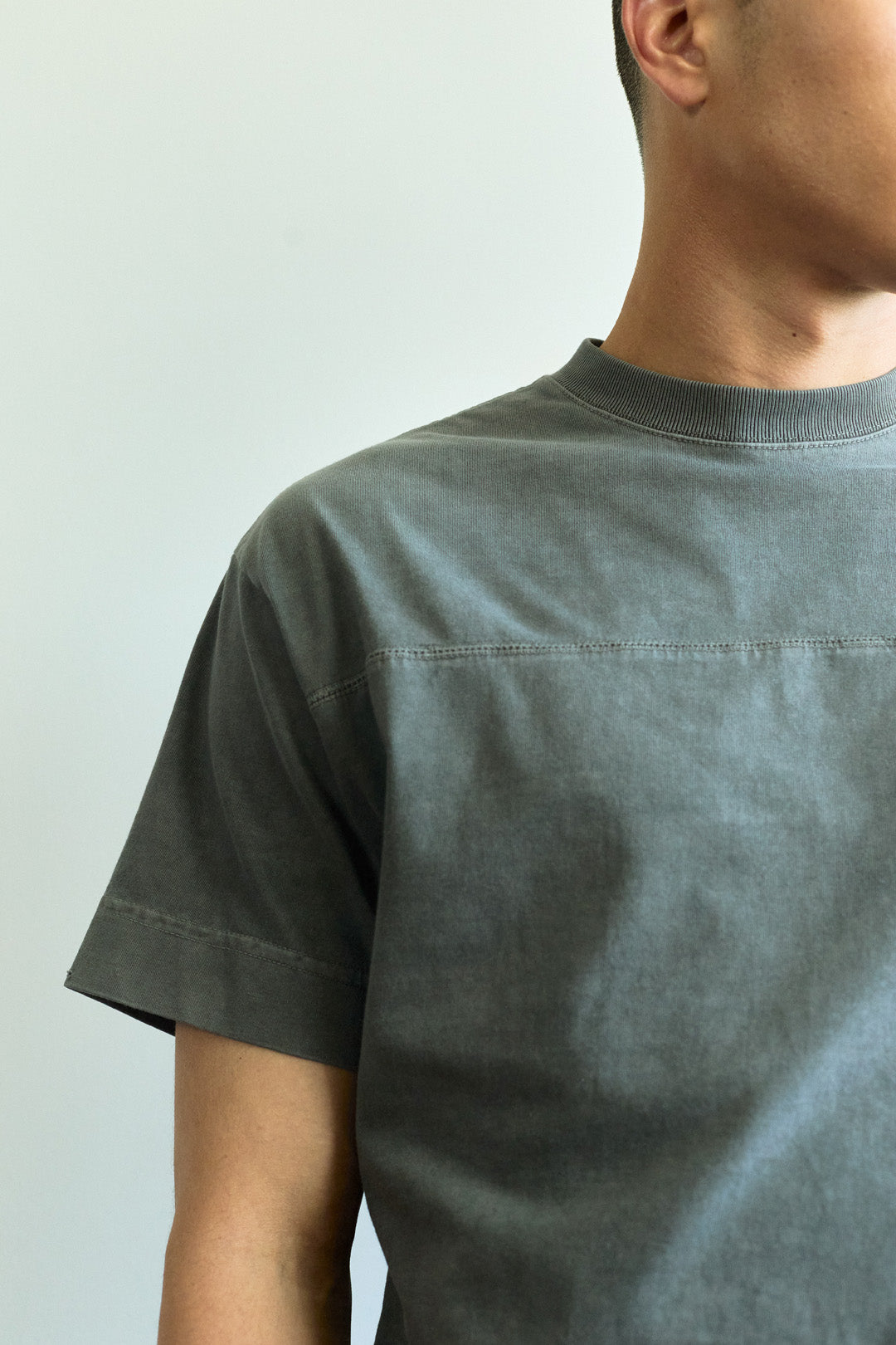 Camiseta Recortada Goods Logo Grafite Estonada