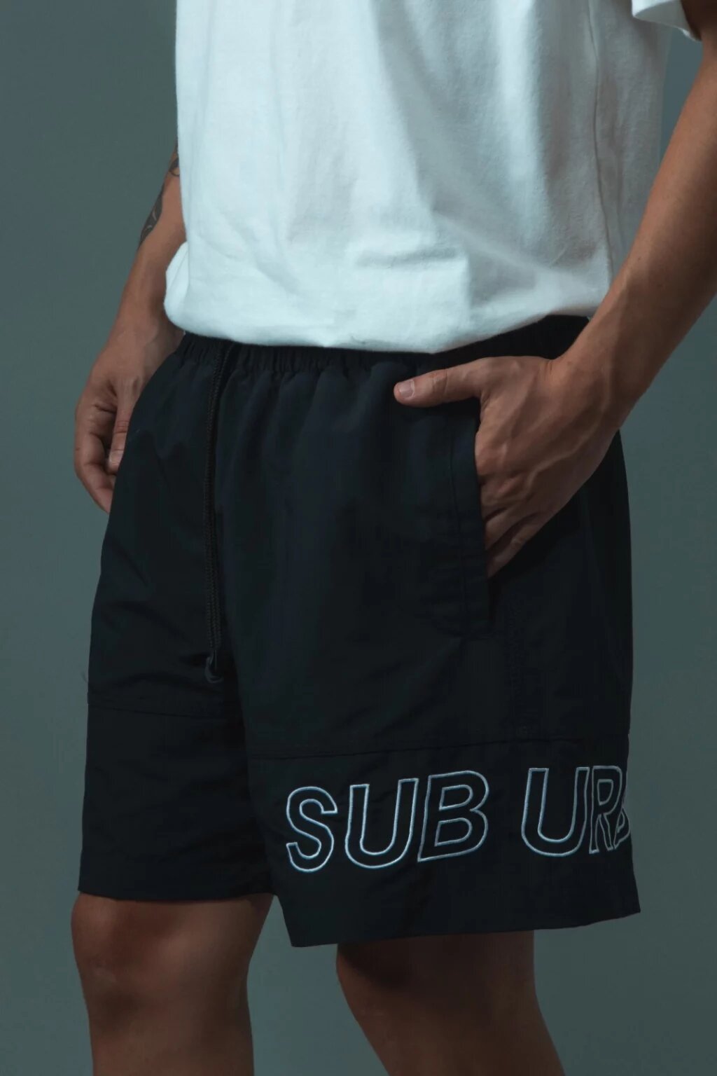 Short Suburb Duo Block Preto