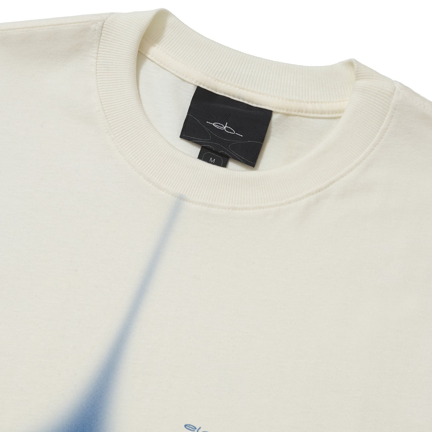 CAMISETA OVER BENZ BRANCO OFF.