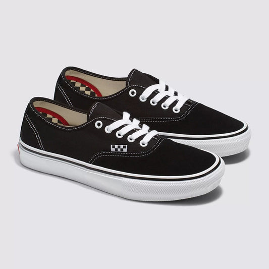 TÊNIS SKATE AUTHENTIC BLACK WHITE