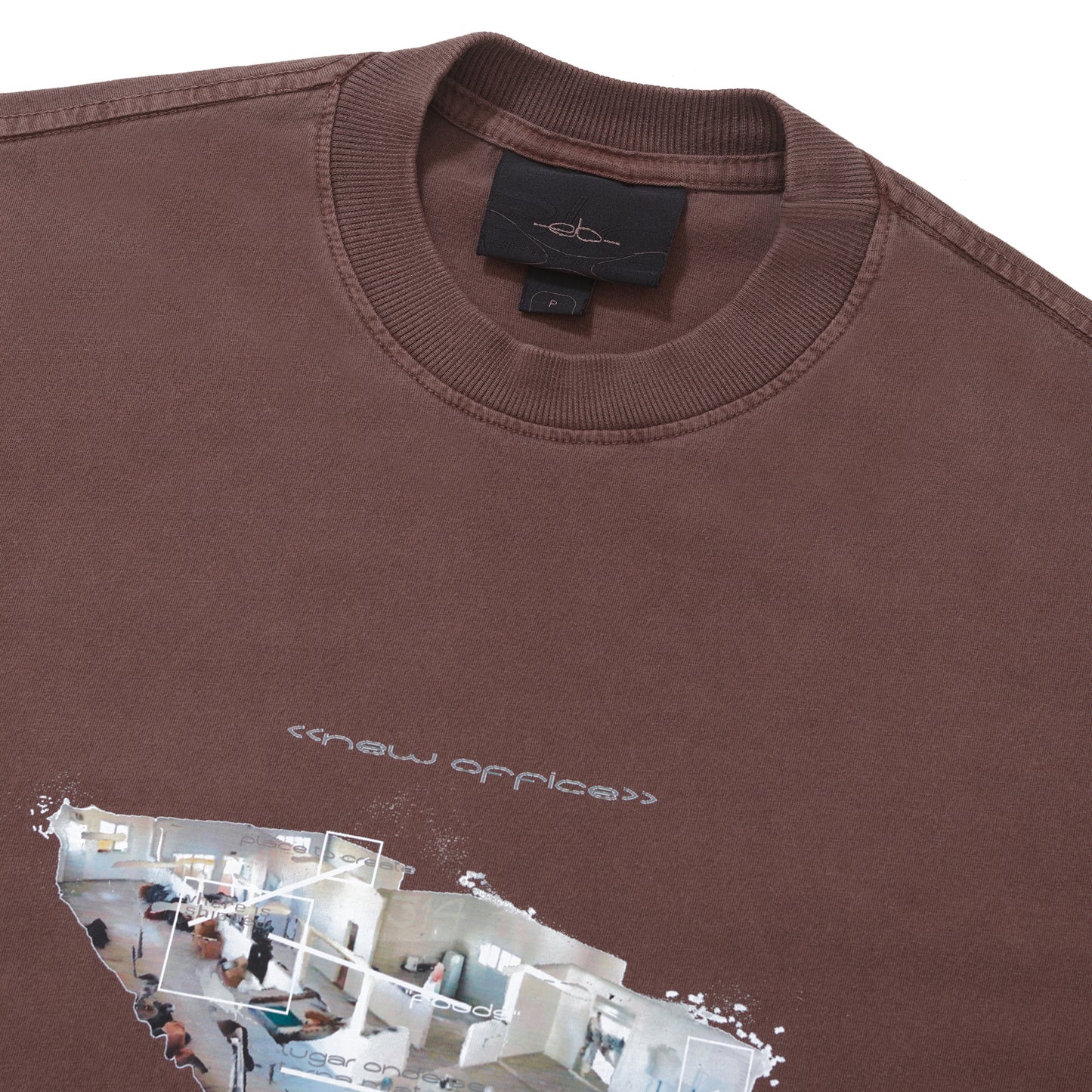 CAMISETA OVER NEW OFFICE MARROM