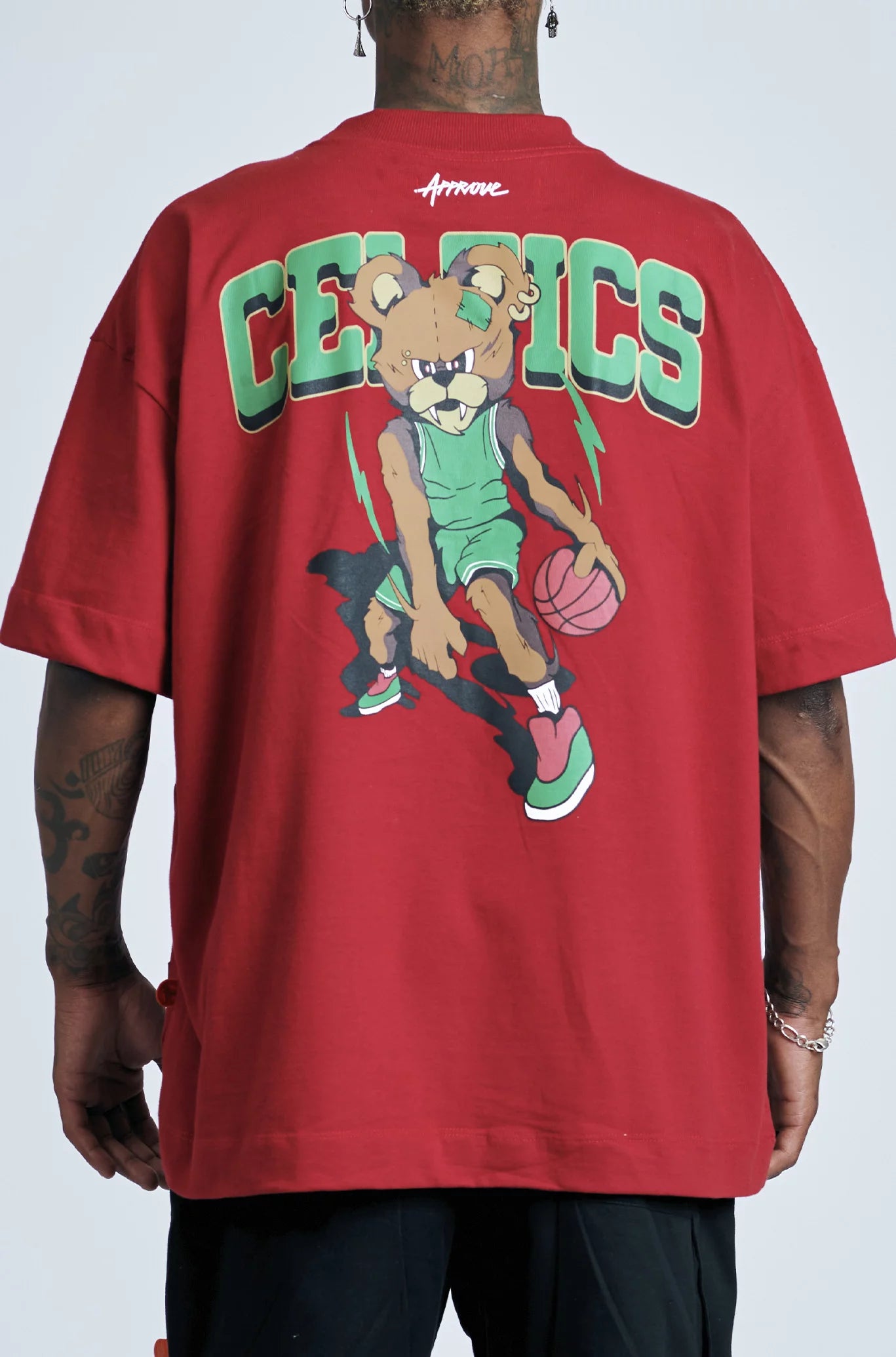 CAMISETA HUGE APPROVE X NBA BEAR CELTICS BORDÔ