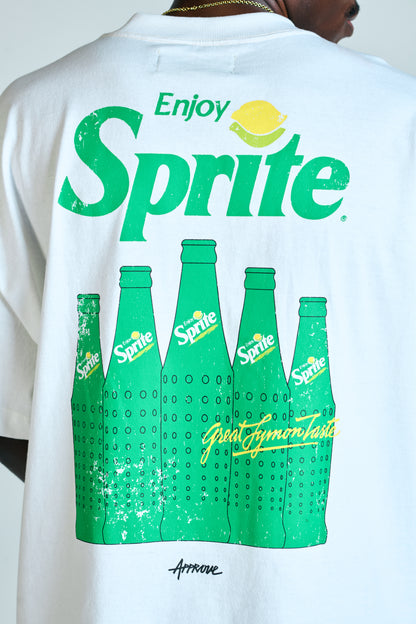 CAMISETA HUGE APPROVE X SPRITE BOTTLES OFF WHITE