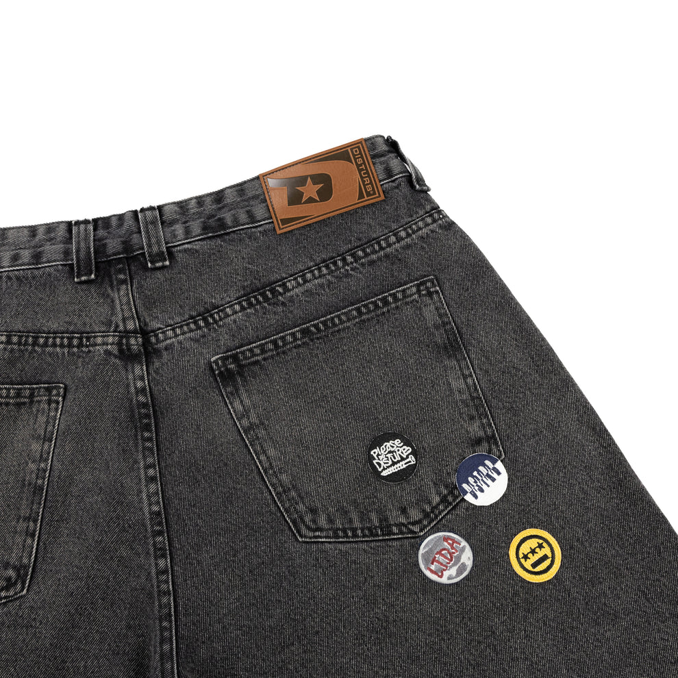 Jeans Shorts Pins In Black
