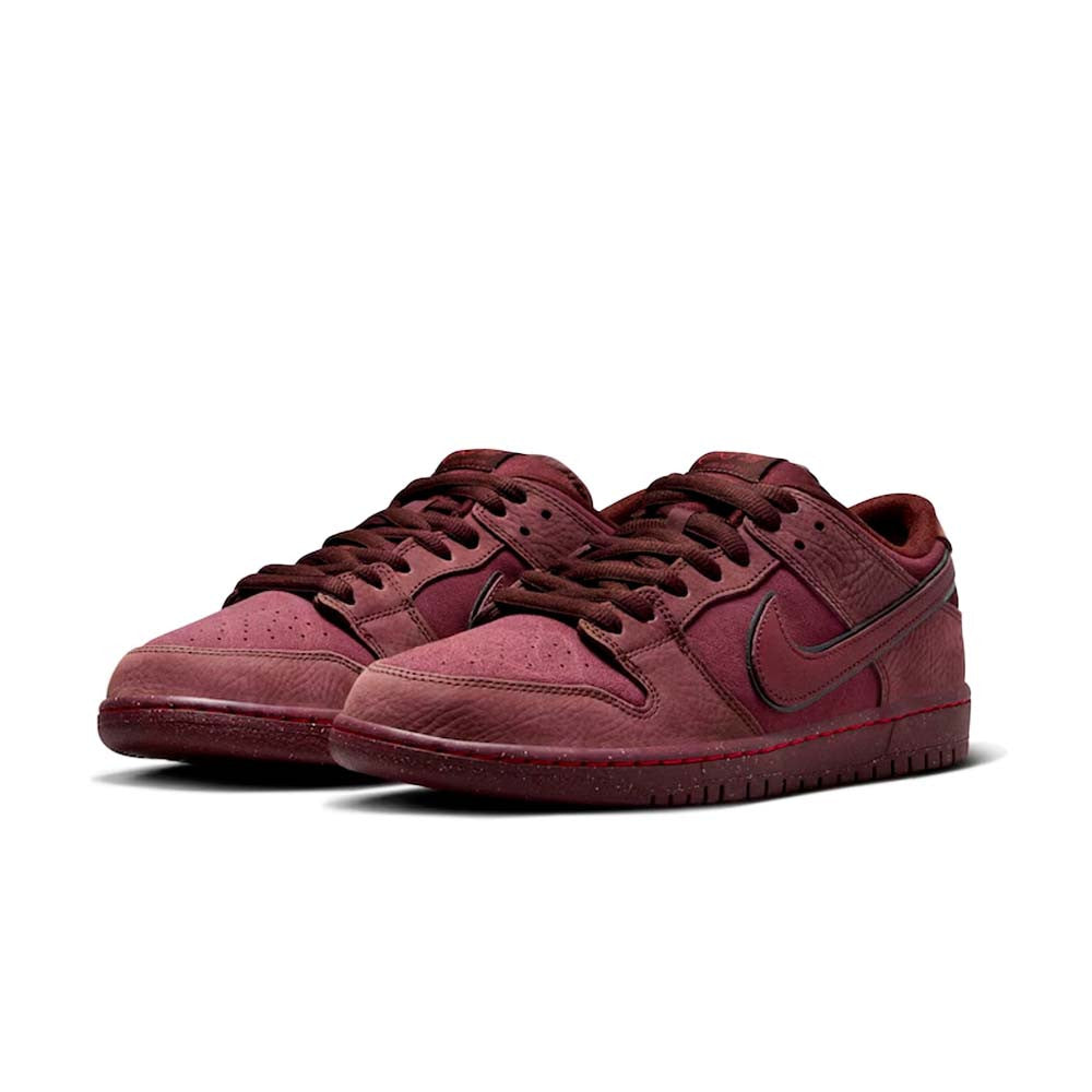 TÊNIS NIKE DUNK SB LOW "BURGUNDY CRUSH"