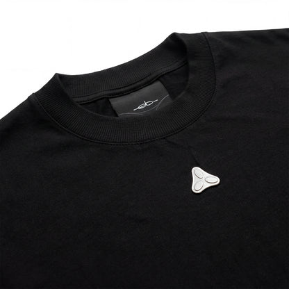 CAMISETA REGULAR   PATCH  PRETO