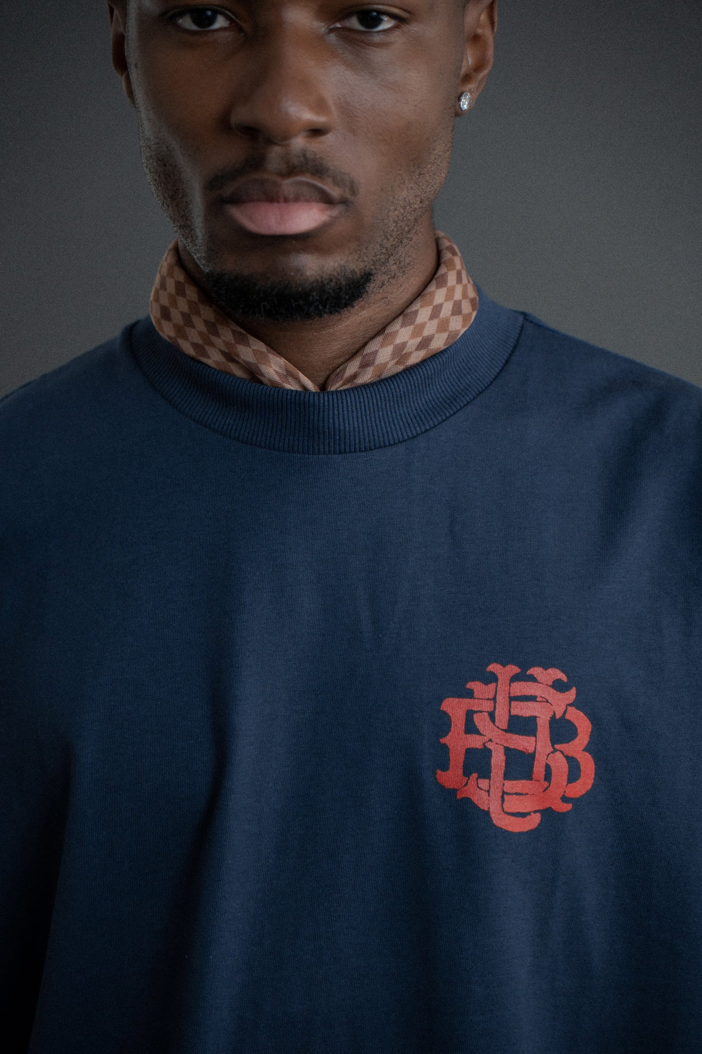 CAMISETA BOXY AQUARELA AZUL MARINHO