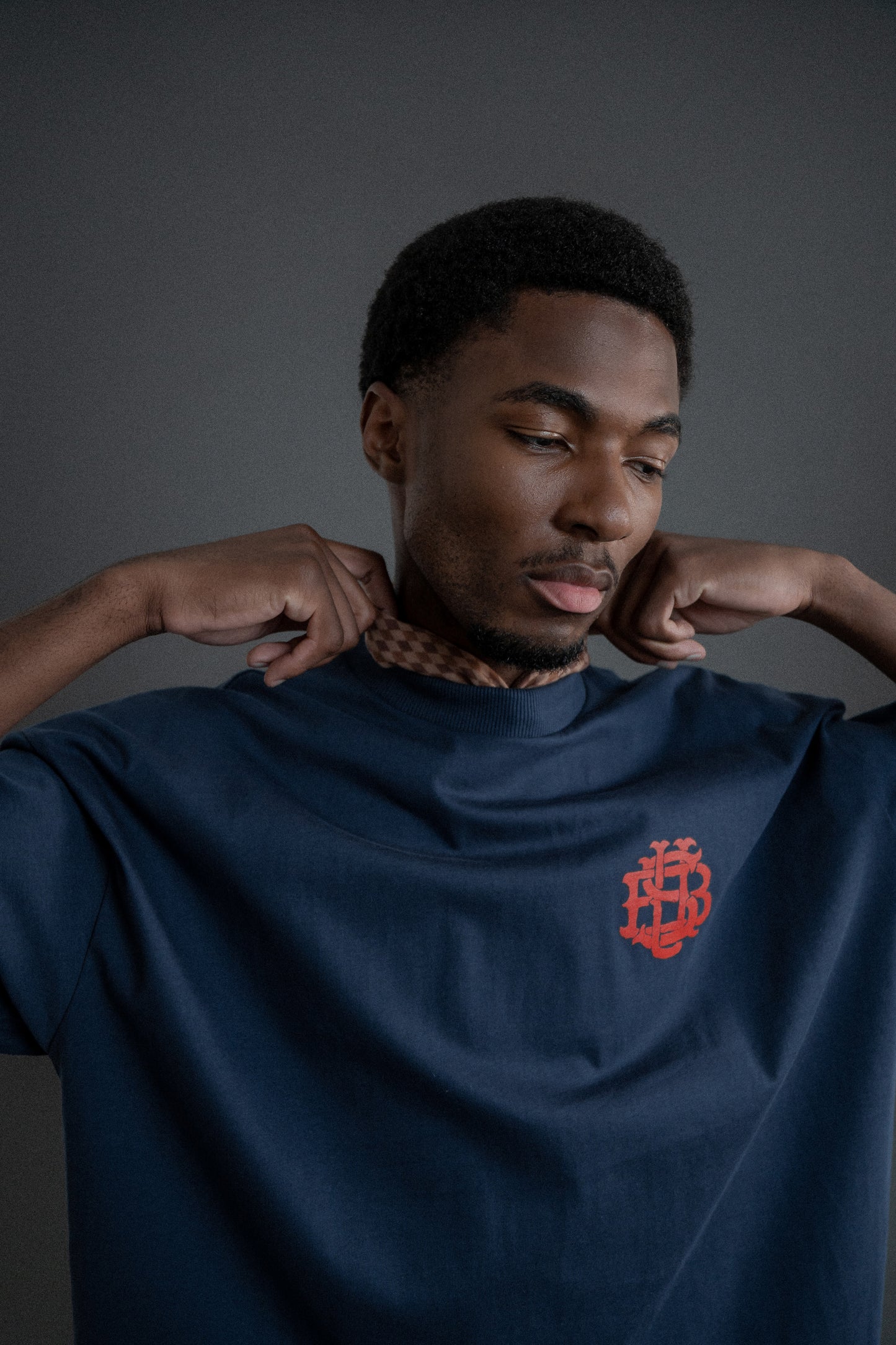 CAMISETA BOXY AQUARELA AZUL MARINHO