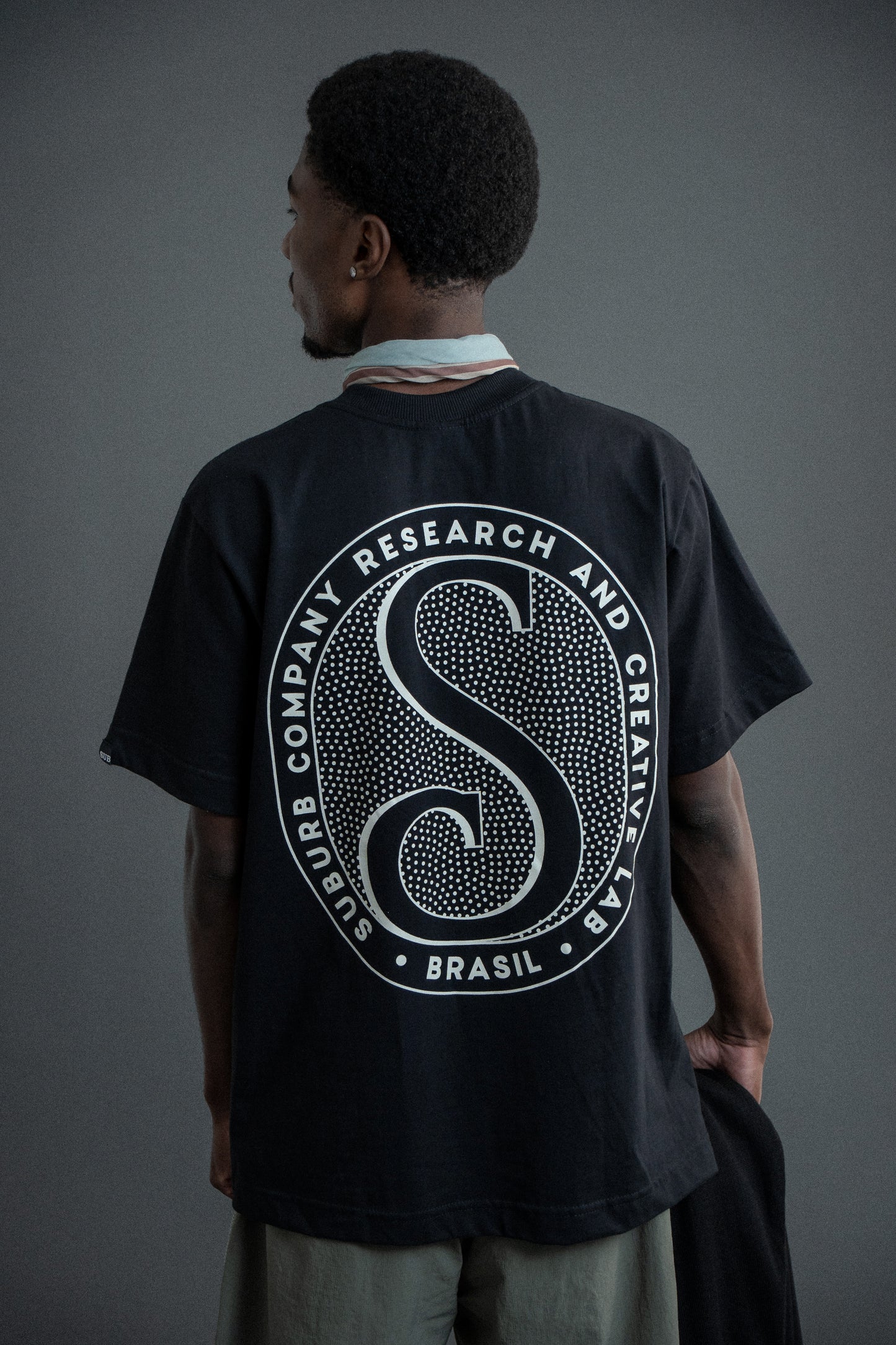 CAMISETA REGULAR ICON PRETO