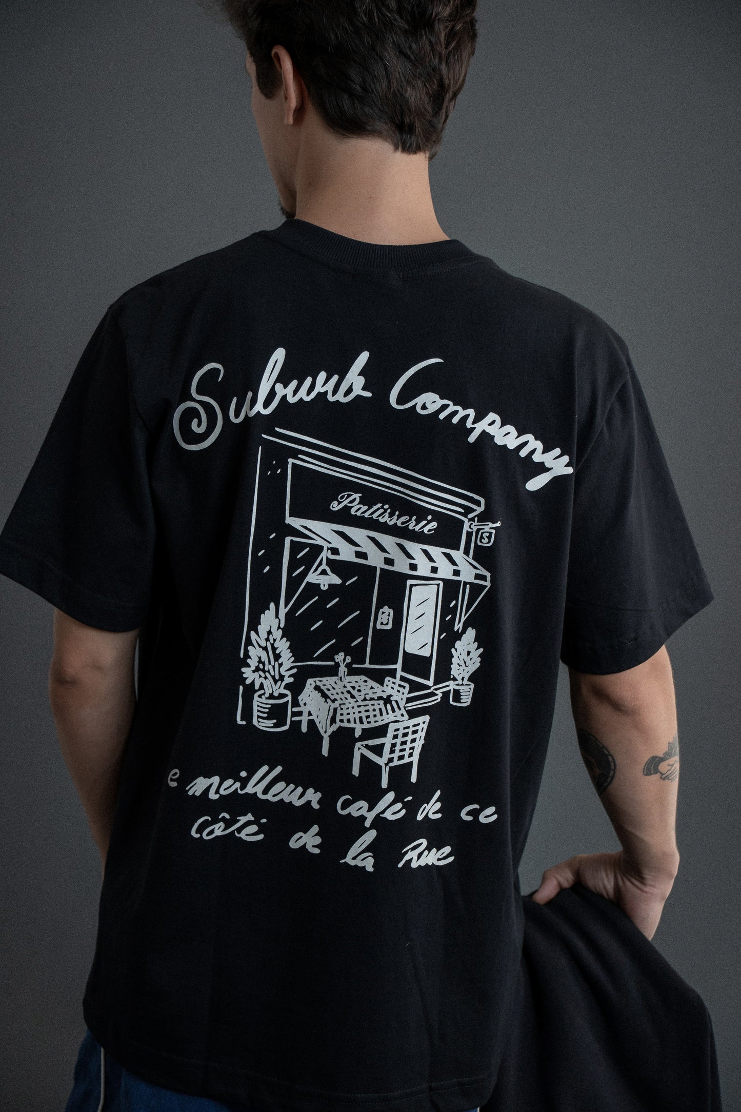 CAMISETA REGULAR PATISSERIE PRETO