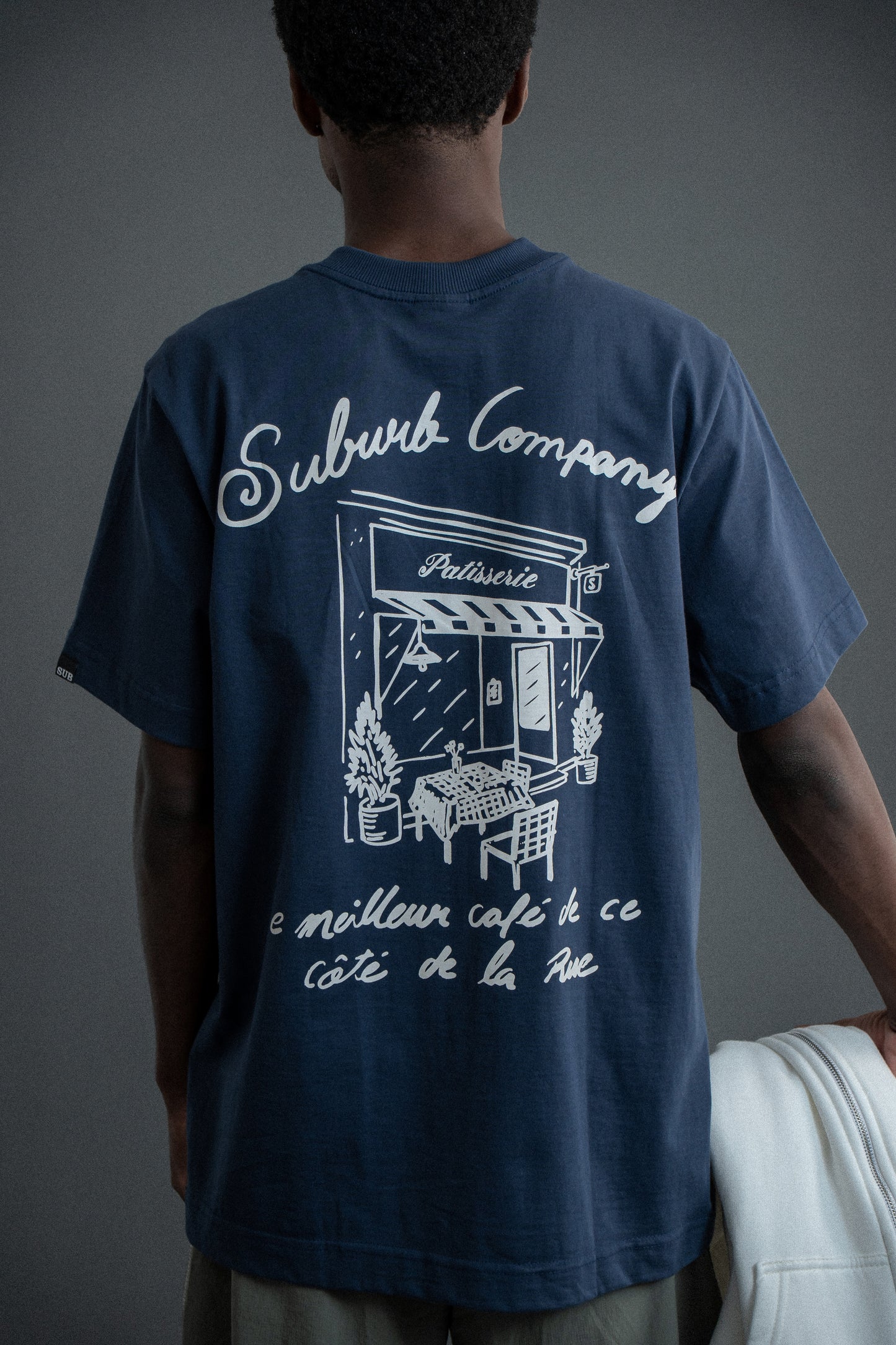 CAMISETA REGULAR PATISSERIE AZUL MARINHO