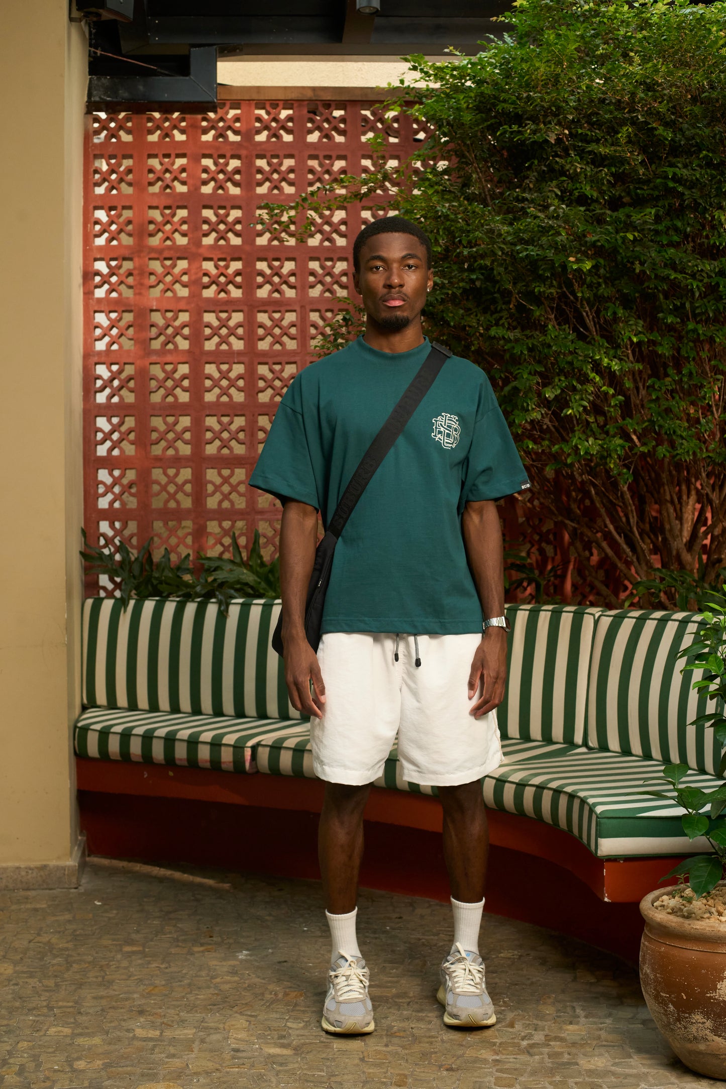 EMBROIDERY MONOGRAM BOXY TEE VERDE