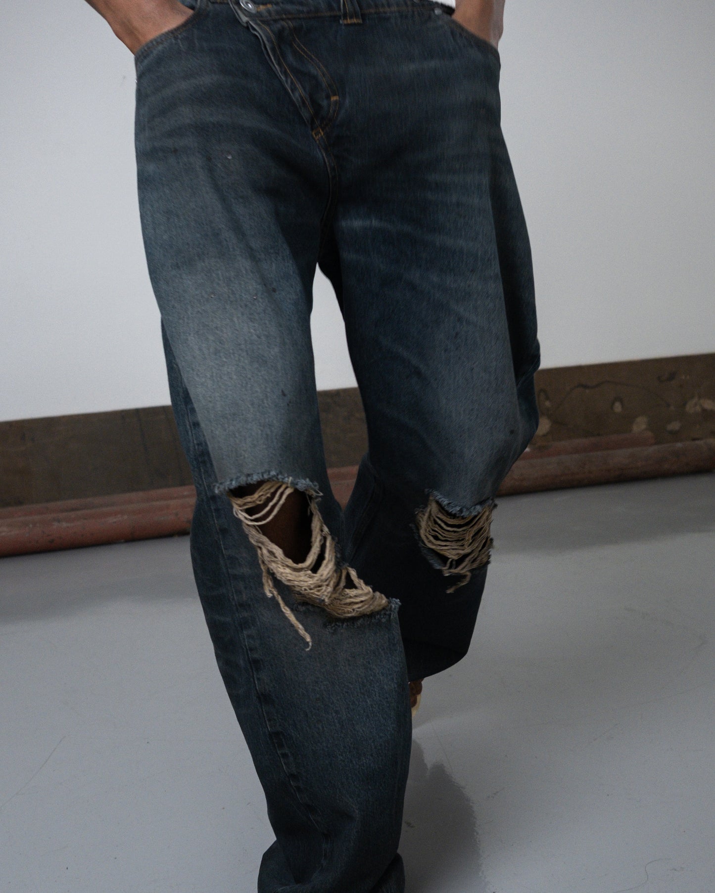 UNF ASYMMETRICAL DENIM  BLUE