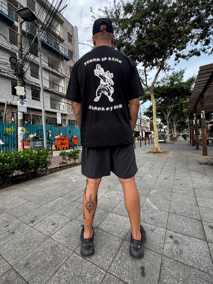 TEE “JESUS IS KING”