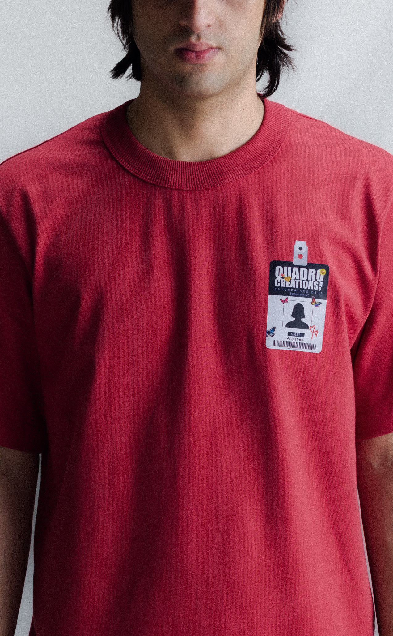 TSHIRT FRAME ASSISTANT BADGE REGULAR RED