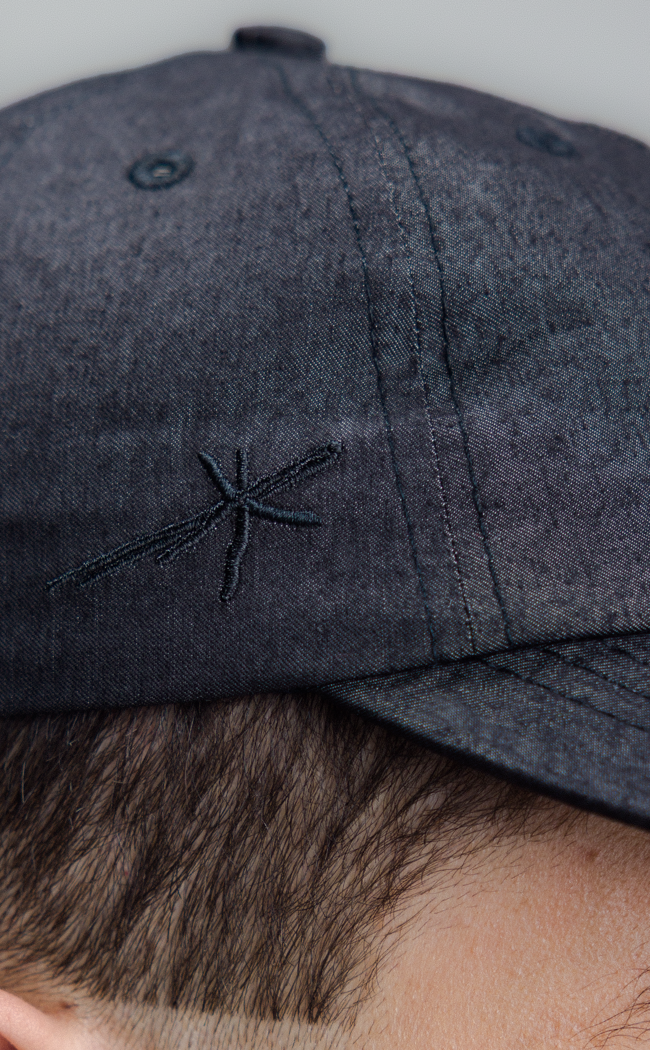 MOTIF DEFAULT HAT PRETO