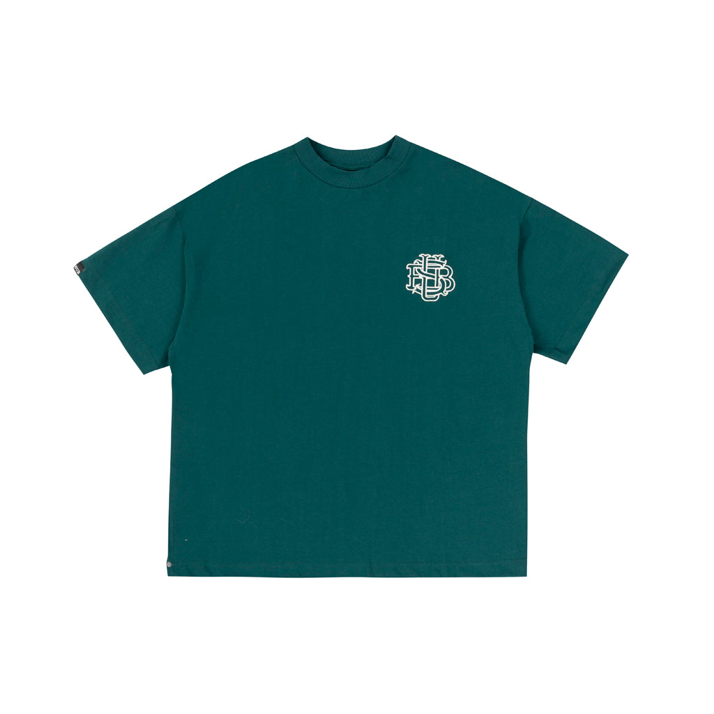 EMBROIDERY MONOGRAM BOXY TEE VERDE