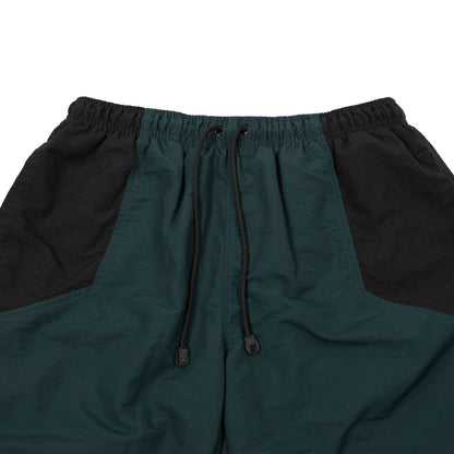 Nylon Shorts Pivot In Green